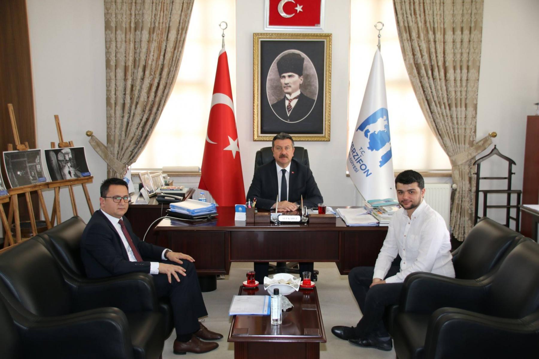Kıymetli Genç Kardeşimize Esenlikler Diliyoruz