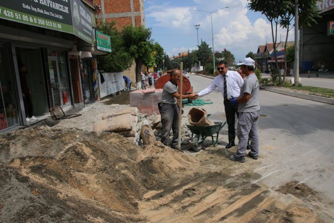 Başkanımız Tretuvar Çalışmalarımızı İnceledi