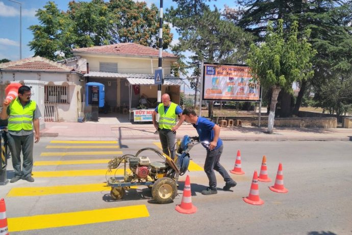 Yaya Geçidi Boya Çalışmalarımız Devam Ediyor