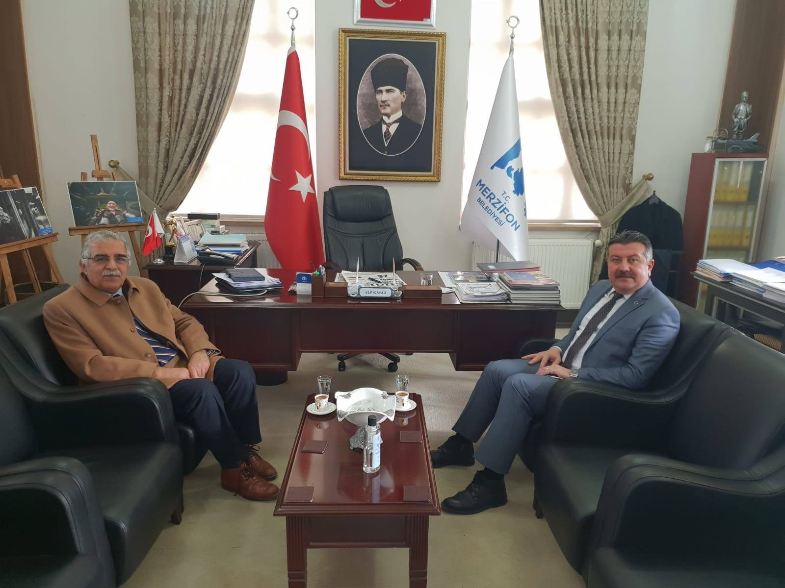 1. Noterimiz Sn. Hacı Osman Efkarlıoğlu’ndan Belediyemize Ziyaret