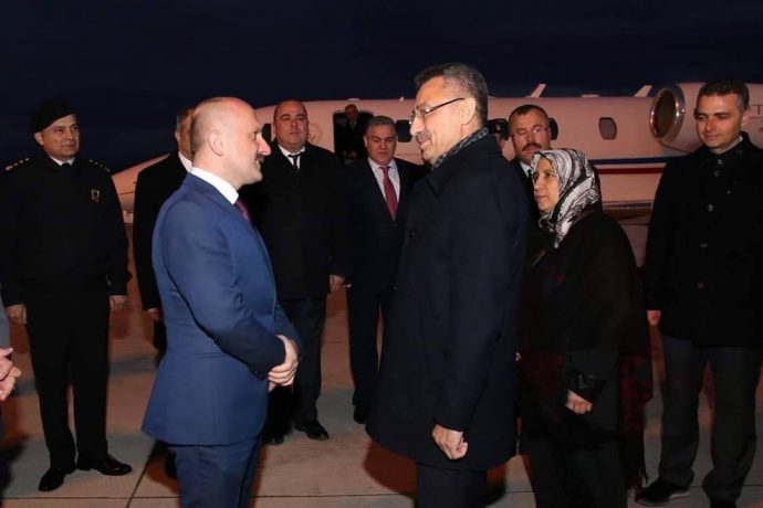 Başkan Vekilimiz Mustafa Atak, Cumhurbaşkanı Yardımcısı Sn. Fuat Oktay’ı Merzifon Havalimanı’nda Karşıladı