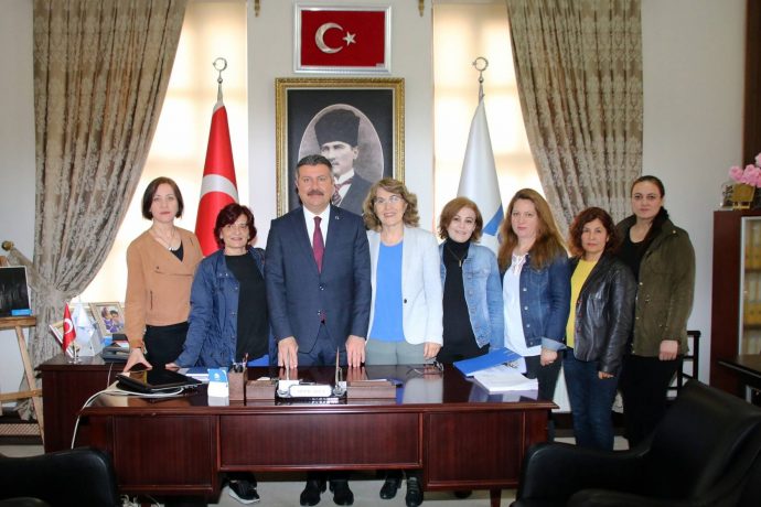 Cumhuriyet Halk Partisi Önceki Dönem İlçe Kadın Kolları Yönetiminden Ziyaret