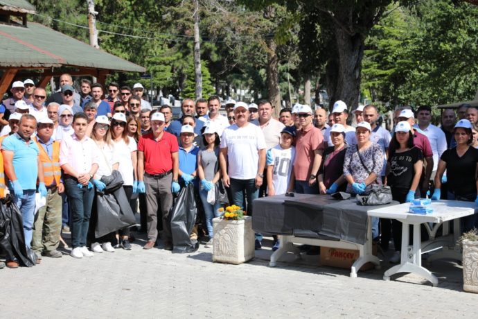 Mezarlığımıza Sahip Çıkıyoruz