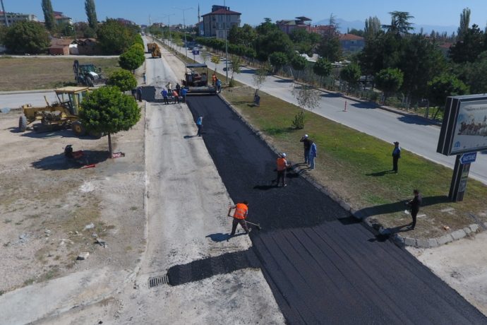 Zübeyde Hanım Caddesi’nde Asfalt Çalışmamız Devam Ediyor