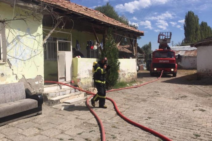 Gökçebağ Köyündeki Yangına Müdahale Edildi