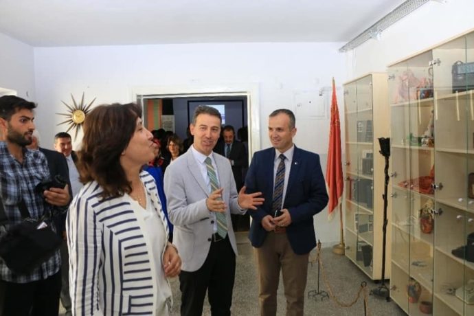 Meslek Lisesinden Gelen Mutlu Çocuk Sesleri