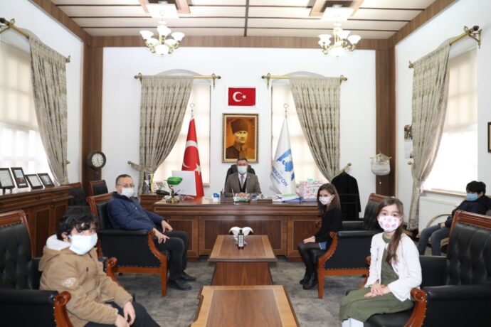 Fatih İlkokulu Öğrencileri ve Yöneticileri Belediyemize Ziyarette Bulundu
