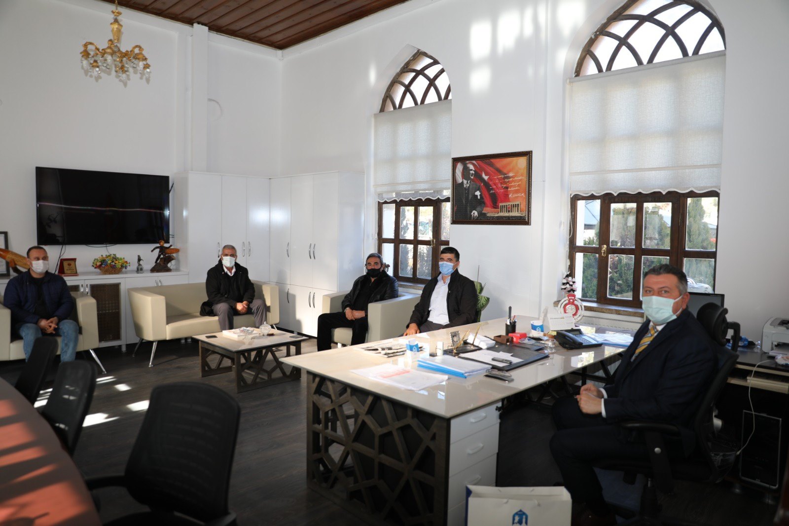 Köy Muhtarı ve Kooperatif Üyelerinden Belediyemize Ziyaret