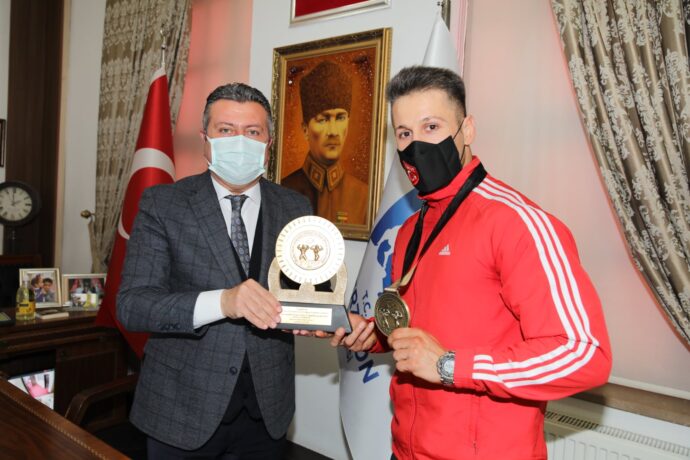 Sporcularımızı Tebrik Eder, Başarılarının Devamını Dileriz