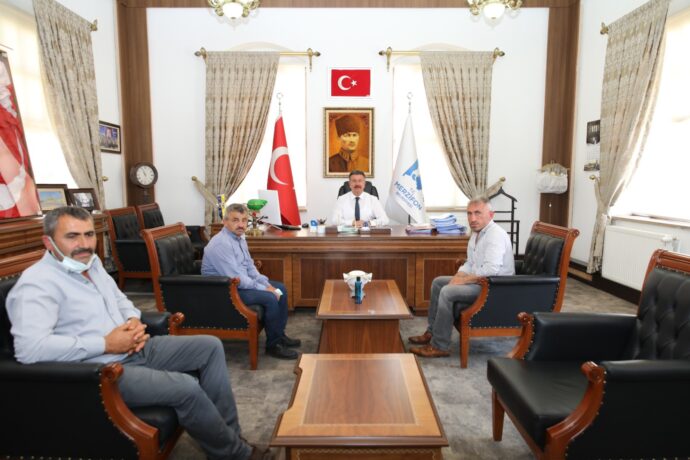 Muşruf Köyü Muhtarı Belediyemize Ziyarette Bulundu