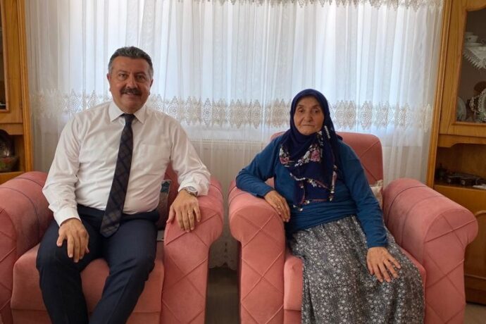 Başkanımız Zeynep Teyzemize Ziyarette Bulundu