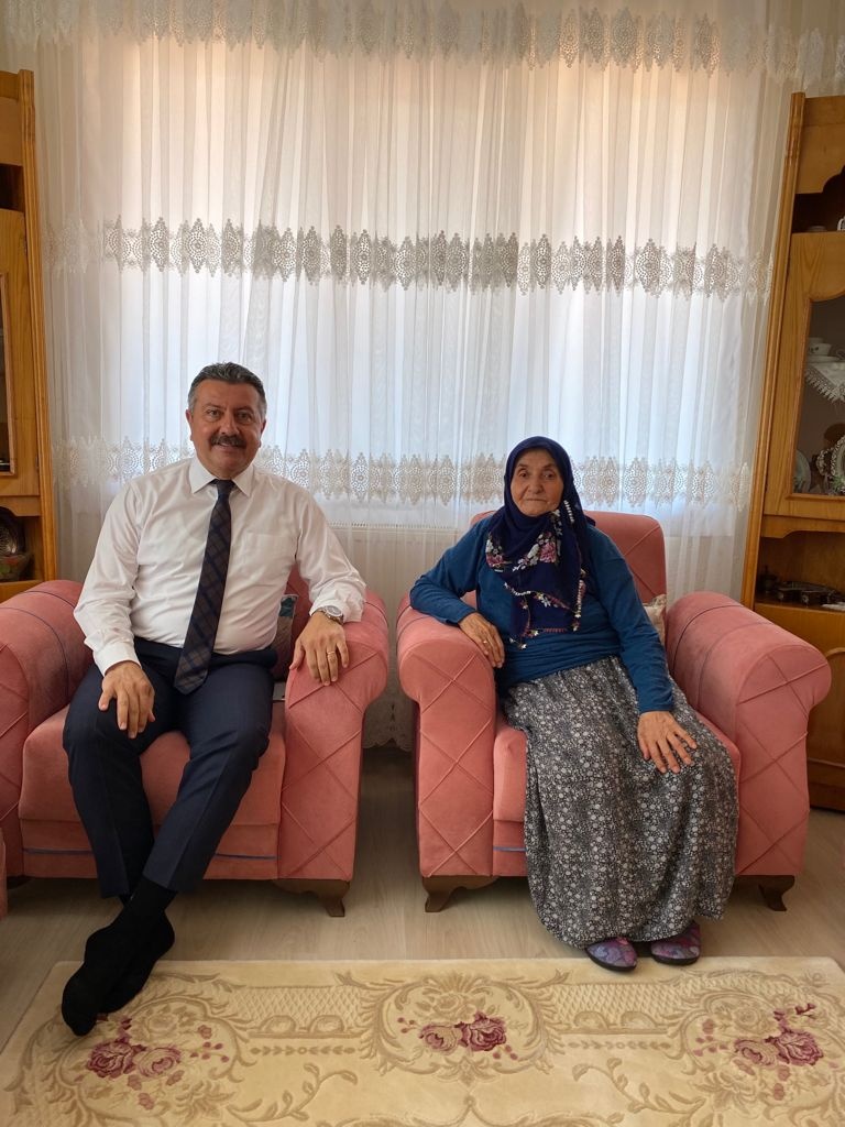 Başkanımız Zeynep Teyzemize Ziyarette Bulundu