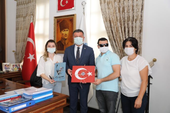 Engelsiz Yarınlar Derneği’nden Belediyemize Ziyaret