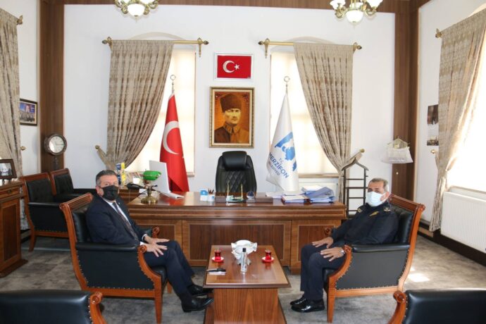 Merzifon İlçe Emniyet Müdürümüz Sn. Ahmet Ceyhan’dan Belediyemize Ziyaret