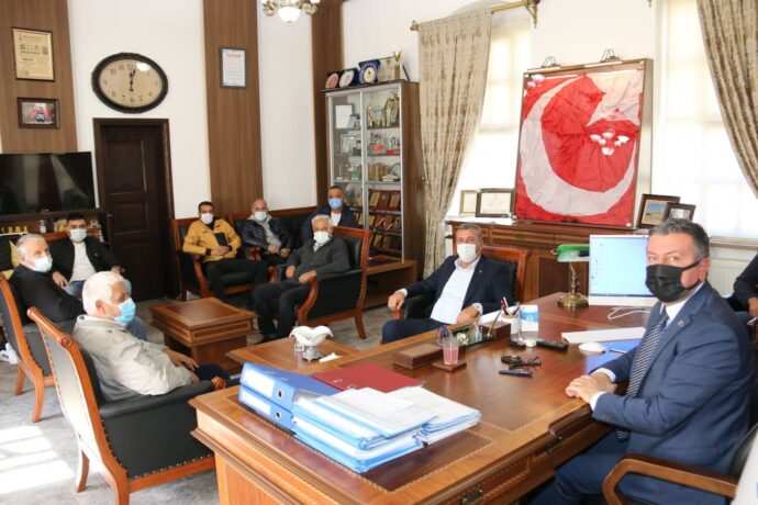 Merzifon Şoförler ve Otomobilciler Odası Başkanı ile Taksici Esnafımızdan Belediyemize Ziyaret
