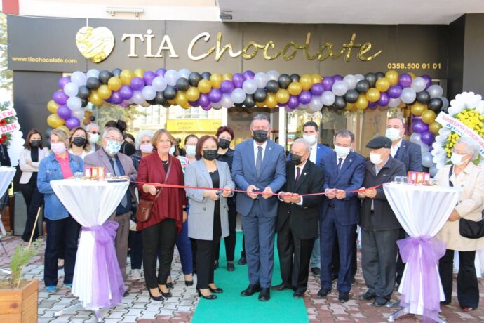 Başkanımız ve Başkan Yardımcılarımız Tia Chocolate İş Yeri Açılışına Katıldı