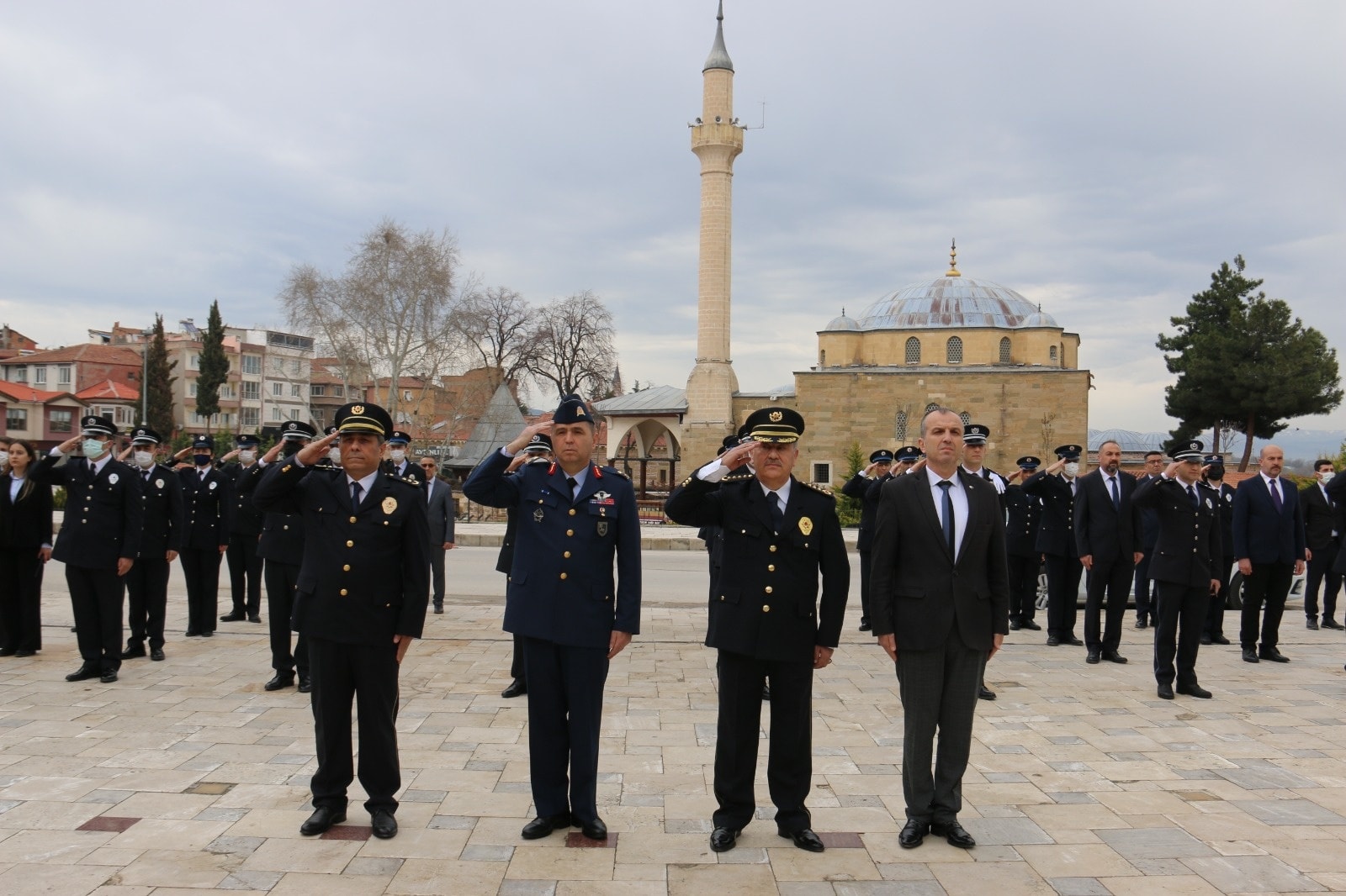 Belediye Başkan Yardımcımız Erkan ERGÜL, Türk Polis Teşkilatının 177. Kuruluş yıl dönümü dolayısıyla düzenlenen çelenk koyma törenine katıldı