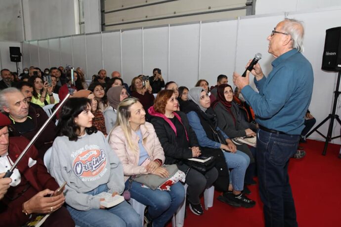 Ünlü yazar ve şair Ataol BEHRAMOĞLU ve Müzisyeni Haluk ÇETİN