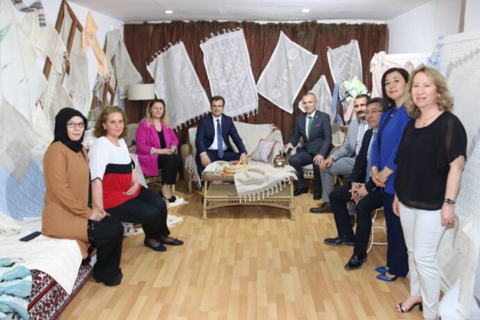 Başkan Yardımcımız Erkan Ergül, Halk Eğitim Merkezi’nin Yılsonu Sergi Açılışına Katıldı
