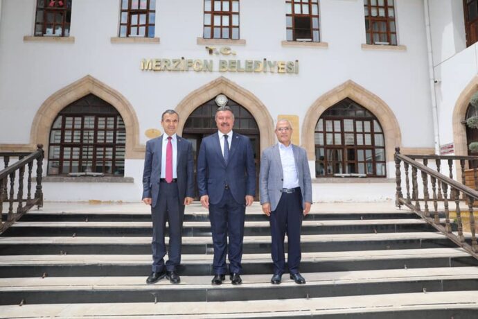 Dr. Naim Babüroğlu ve Önceki Dönem Merzifon Kaymakamımız Kazım Tekin Belediyemize Ziyarette Bulundu