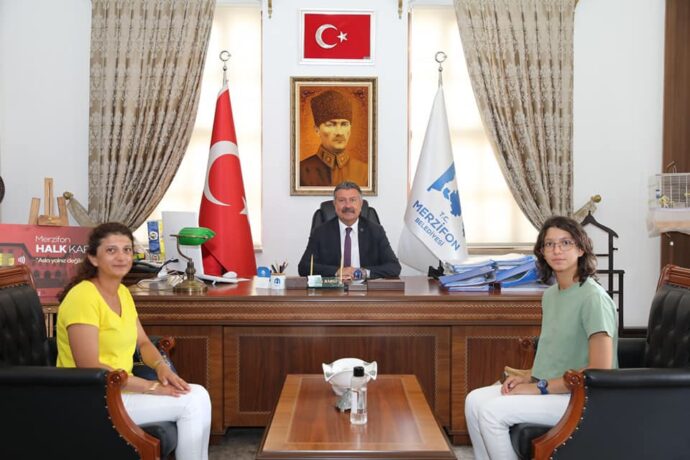 LGS Türkiye 1.’si Eda Yılmaz Belediyemize Ziyarette Bulundu