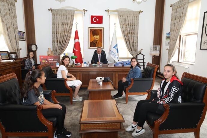 Türkiye’de Dereceye Giren Muaythai Sporcularımız Belediyemize Ziyarette Bulundu