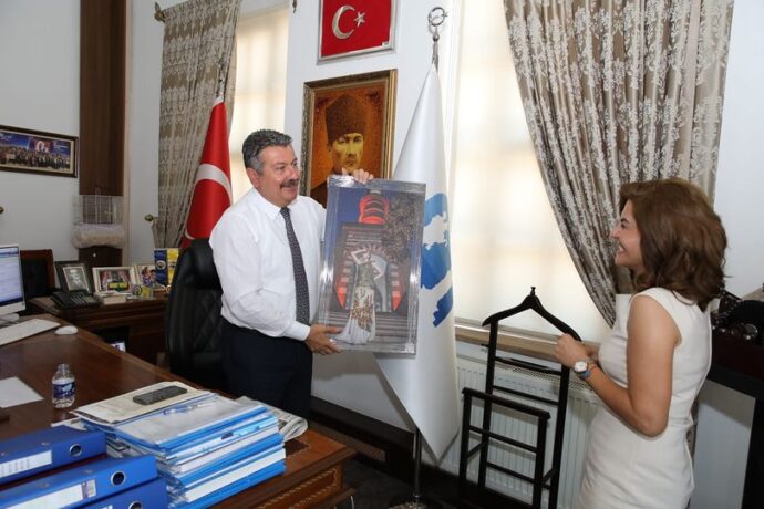 Elif Kılıç Hanımefendi Belediyemize Ziyarette Bulundu
