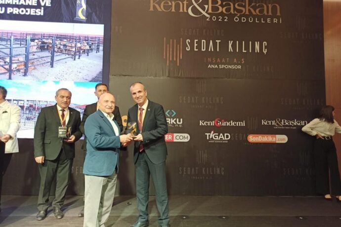 Belediyemiz Halk Kart Projesi ile “Yılın Belediyesi” Ödülünü Kazandı