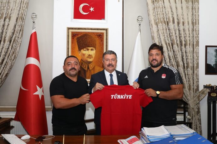 Tarihi Kırkpınar Şampiyonları Belediyemize Ziyarette Bulundu