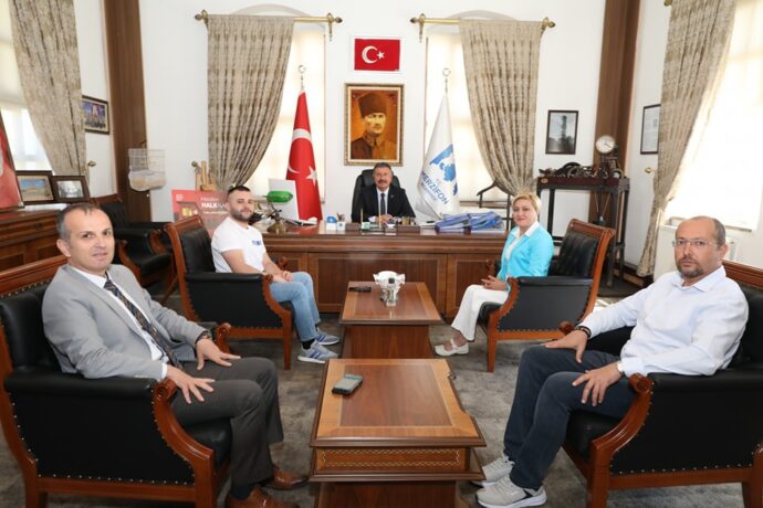 Amasya Sakatlar Derneği Başkanı ile Yeşilırmak Engelliler Gençlik ve Spor Kulübü Başkanı Belediyemize Ziyarette Bulundu