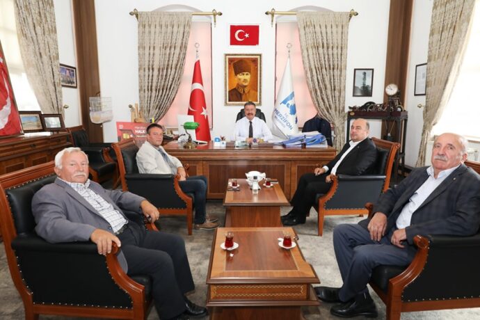 Muhtarlarımız ve Meclis Üyelerimizden Belediyemize Ziyaret