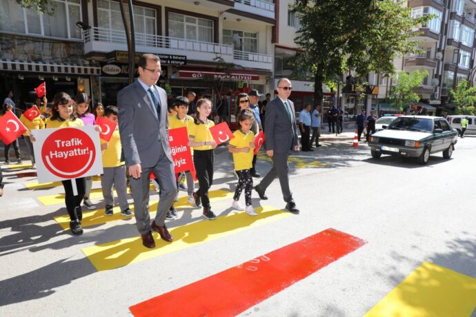 Dikkat Hayat Çıkabilir !
