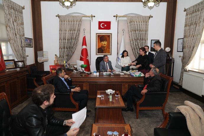 Turgut Aksu, Salim Özen, Serhan Özen ve Gizem Karakaş Yılmaz Belediyemize Ziyarette Bulundular