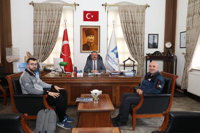 Merzifon Belediyespor Basketbol Antrenörümüz Yusuf Can SARIKOCA ve A Takımı Antrenörümüz İlkay YAZARER’den belediyemize ziyaret