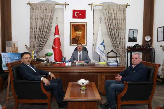 Merzifon Ticaret ve Sanayi Odası Başkanımız Sn. Nail ALMAÇ ile Milliyetçi Hareket Partisi Meclis Üyemiz Sn. Aykut ERHAN, belediyemize ziyaret.