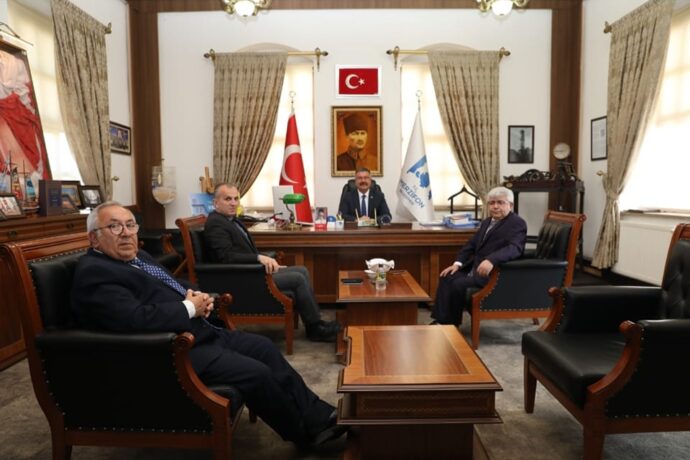 Amasya Üniversitesi Merzifon İktisadi ve İdari Bilimler Fakültesi Dekanından Belediyemize Ziyaret