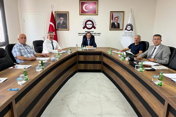 Kaymakamımız Sn. Ali GÜLDOĞAN Başkanlığında OSB Yönetim Kurulu Toplantımızı gerçekleştirdik. Katkı sunan herkese teşekkür ediyoruz.