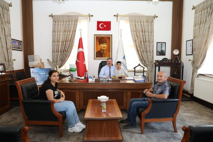Bugün de kıymetli hemşehrilerimizi Belediyemizde ağırladık.
