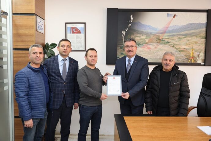 Her Fabrika Bir Kaledir