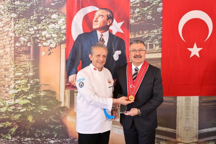 Atatürk’ün Sevdiği Yemekler Sunumu