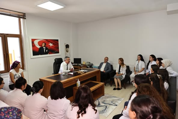 MERZİFON BELEDİYESİ ANAKUCAĞI KREŞ VE ANAOKULU ÖGRETMENLERİMİZLE TOPLANTIMIZI GERÇEKLEŞTİRDİK