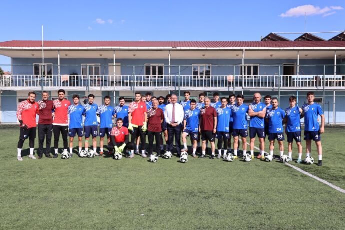 Belediye Başkanımız, Merzifonspor’umuzun Antrenmanına Katıldı