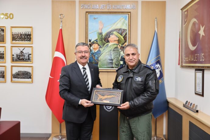 Belediye Başkanımızdan 5. Ana Jet Üs Komutanlığı’na Ziyaret