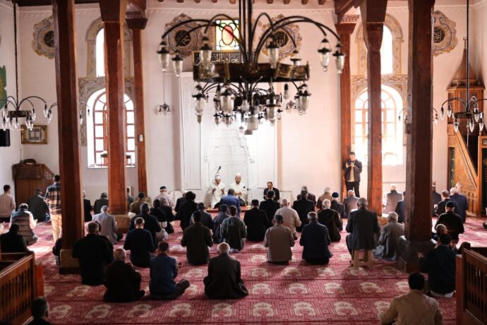 Mevlid-i Şerif’in Ardından Hemşehrilerimize helva İkramında Bulunduk