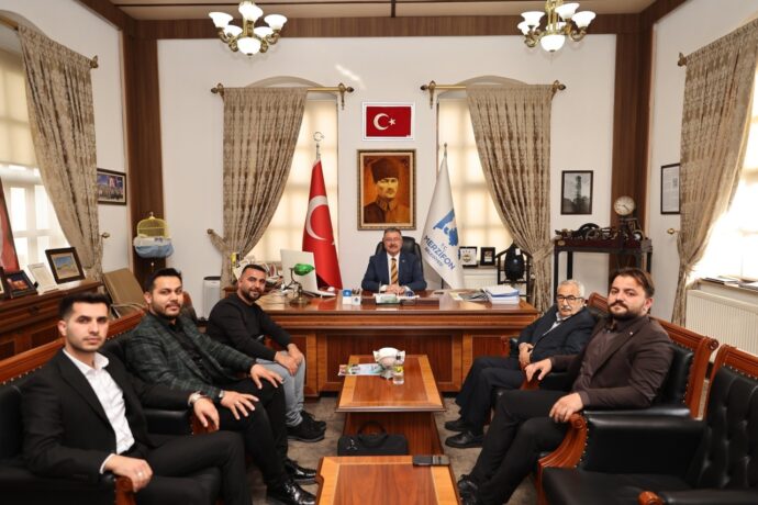 Türk Kızılay Amasya ve Merzifon Şubesi Belediyemize Ziyarette Bulundu