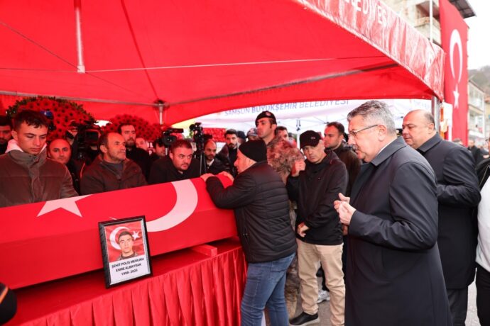 Belediye Başkanımız, Şehit Polis Emre Albayrak’ın Cenaze Törenine Katıldı