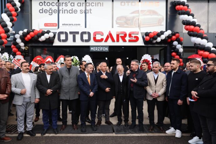 Belediye Başkanımız, Otocars Merzifon Bayisinin Açılışına Katıldı