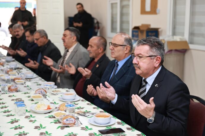 Belediye Başkanımız, Aziz Şehitlerimizin 40. günü Vesilesiyle Düzenlenen Programa Katıldı