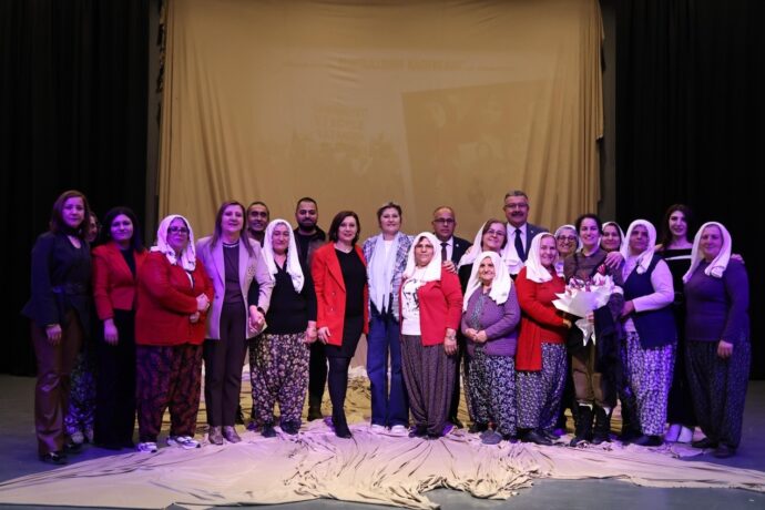 Başkanımız, Kurtuluşun Kadınları Oyununa Katılım Sağladı