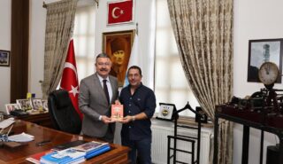 Siyasal İletişim Danışmanı ve Yazar Esat Aydın’ı Belediyemizde Ağırladık